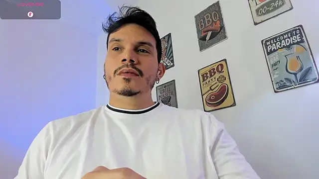 Snapshot of alejandro_stark chatting on 02-22-26, 03:24 alejandro stark online show from 02-22-26, 03:24