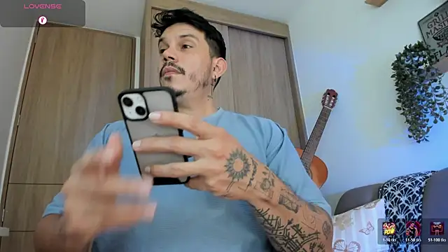 Snapshot of alejandro_stark chatting on 06-17-26, 08:41 alejandro stark online show from 06-17-26, 08:41