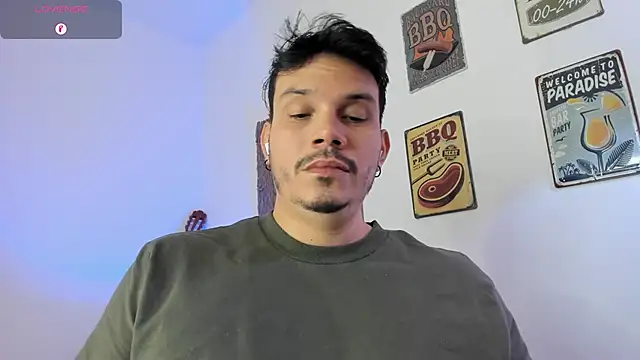 Snapshot of alejandro_stark chatting on 02-21-26, 11:01 alejandro stark online show from 02-21-26, 11:01