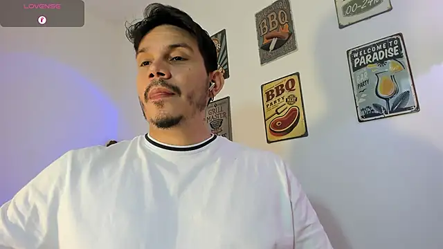 Snapshot of alejandro_stark chatting on 02-02-26, 11:31 alejandro stark online show from 02-02-26, 11:31