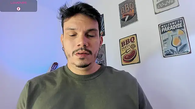 Snapshot of alejandro_stark chatting on 02-25-26, 10:37 alejandro stark online show from 02-25-26, 10:37