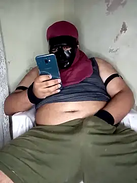 Snapshot of Kidding_Road chatting on 04-06-26, 02:40 Kidding Road online show from 04-06-26, 02:40