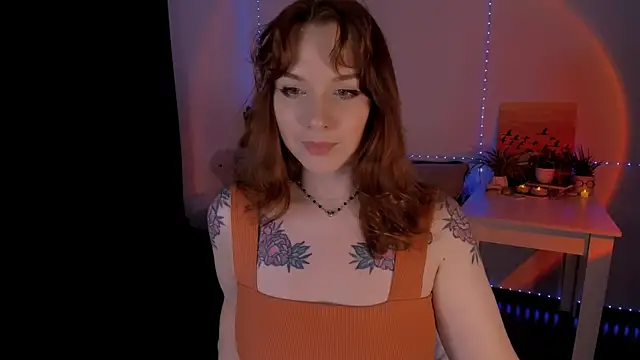 Snapshot of mia_x_love chatting on 12-15-24, 06:48 mia x love online show from 12-15-24, 06:48