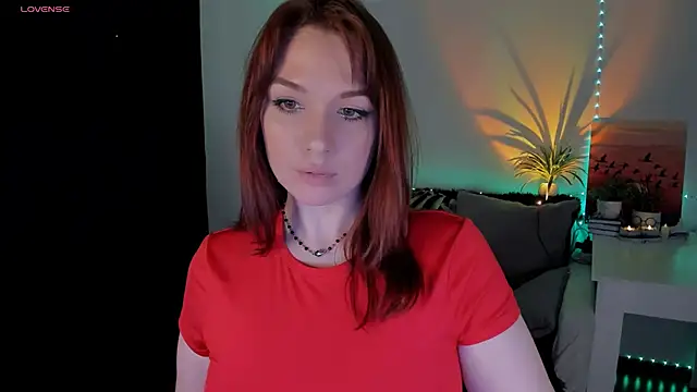 Snapshot of mia_x_love chatting on 12-23-24, 04:39 mia x love online show from 12-23-24, 04:39