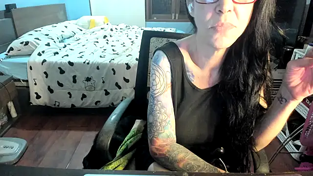 Snapshot of VenusX chatting on 05-23-26, 08:30 VenusX online show from 05-23-26, 08:30