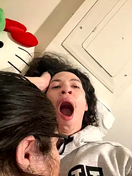 LiverandBrat77 online show from 12-04-25, 04:11