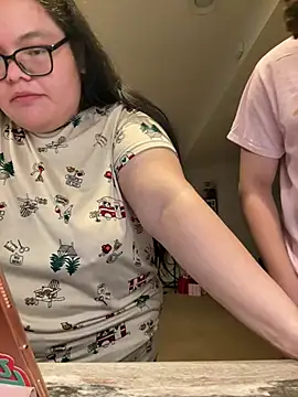 LiverandBrat77 online show from 04-11-26, 11:30