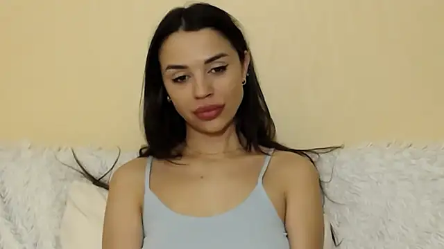 Snapshot of Mika_Gold chatting on 03-18-25, 05:55 Mika Gold online show from 03-18-25, 05:55