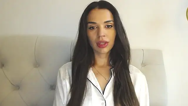 Snapshot of Mika_Gold chatting on 09-18-25, 03:15 Mika Gold online show from 09-18-25, 03:15