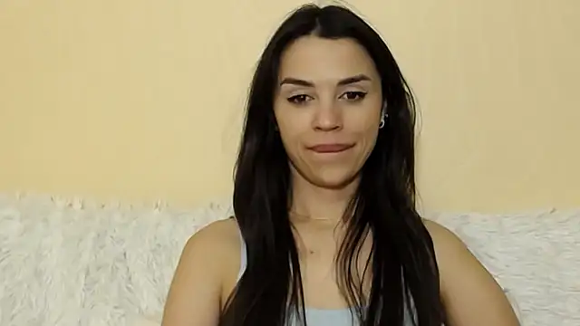 Snapshot of Mika_Gold chatting on 03-18-25, 08:59 Mika Gold online show from 03-18-25, 08:59