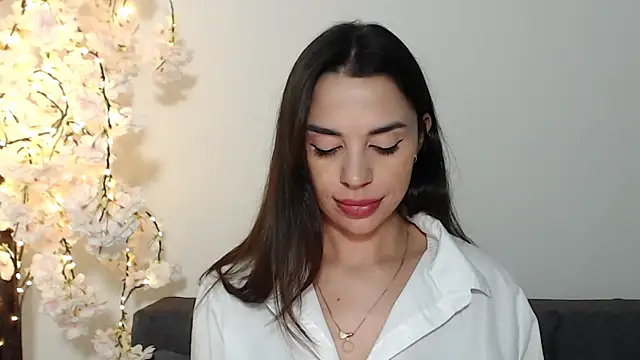 Mika Gold online show from 10-30-25, 04:37