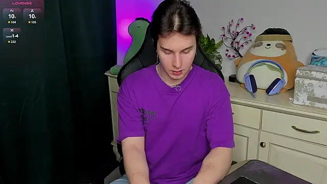 Vincent Strong online show from 02-07-26, 03:53