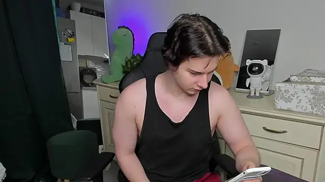 Vincent Strong online show from 05-09-26, 04:05