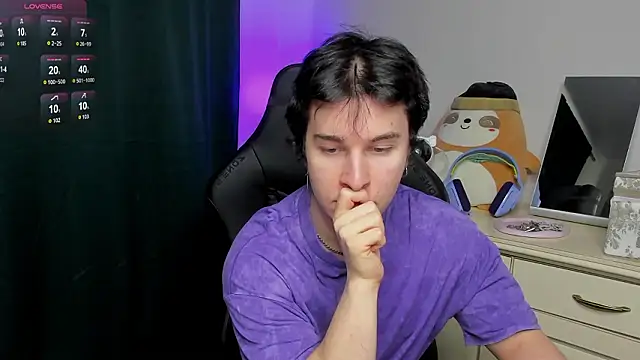 Vincent Strong online show from 03-04-26, 01:52