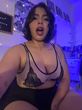 GigiiStone online show from 11-30-25, 06:52