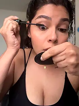 GigiiStone online show from 10-13-25, 04:41