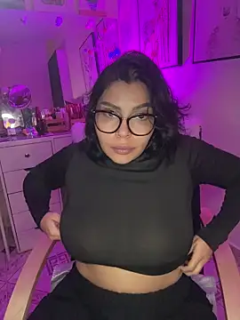 Snapshot of GigiiStone chatting on 02-18-26, 09:22 GigiiStone online show from 02-18-26, 09:22