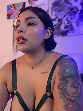 GigiiStone online show from 10-02-25, 03:37