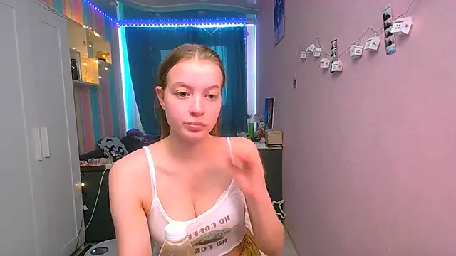 Snapshot of __Aphrodita__wow__ chatting on 03-22-25, 12:46 Aphrodita wow online show from 03-22-25, 12:46