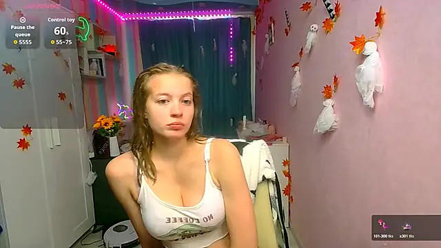 Snapshot of __Aphrodita__wow__ chatting on 10-24-25, 06:01 Aphrodita wow online show from 10-24-25, 06:01