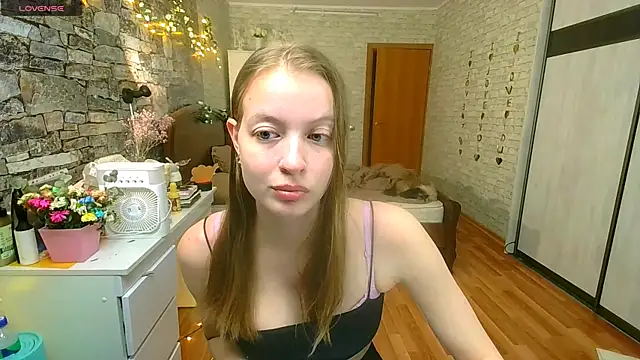 Snapshot of __Aphrodita__wow__ chatting on 05-10-26, 02:19 Aphrodita wow online show from 05-10-26, 02:19