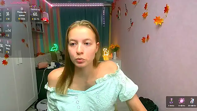Snapshot of __Aphrodita__wow__ chatting on 10-10-25, 01:12 Aphrodita wow online show from 10-10-25, 01:12