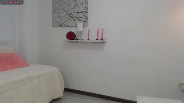 sofia perez    online show from 05-18-26, 07:40