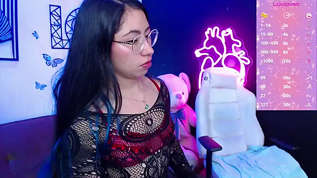 Snapshot of demyanderson_ chatting on 02-18-25, 08:03 demyanderson online show from 02-18-25, 08:03