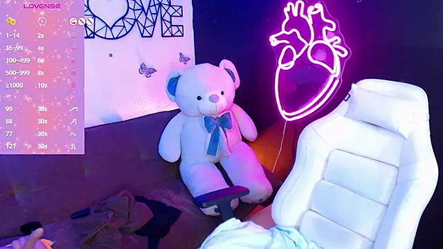 Snapshot of demyanderson_ chatting on 01-16-25, 01:27 demyanderson online show from 01-16-25, 01:27