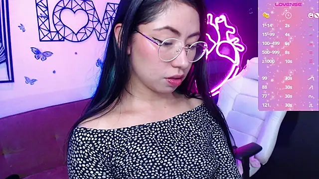 Snapshot of demyanderson_ chatting on 01-23-25, 12:35 demyanderson online show from 01-23-25, 12:35