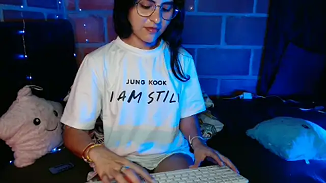 Nathacha online show from 02-13-26, 10:43