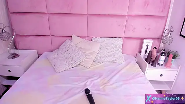 HannaTaylor online show from 04-12-26, 03:43