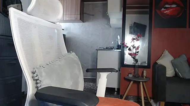 allifit01 online show from 11-15-25, 12:42