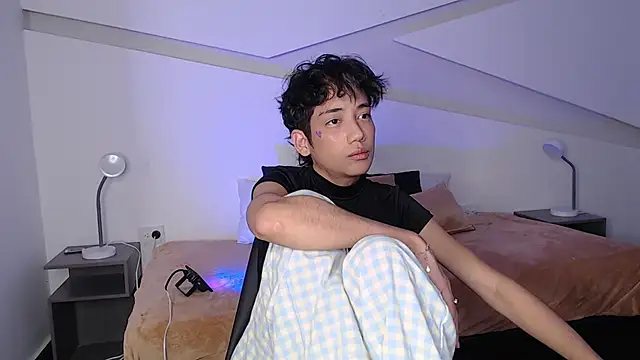 hot little bunny online show from 03-02-25, 12:31