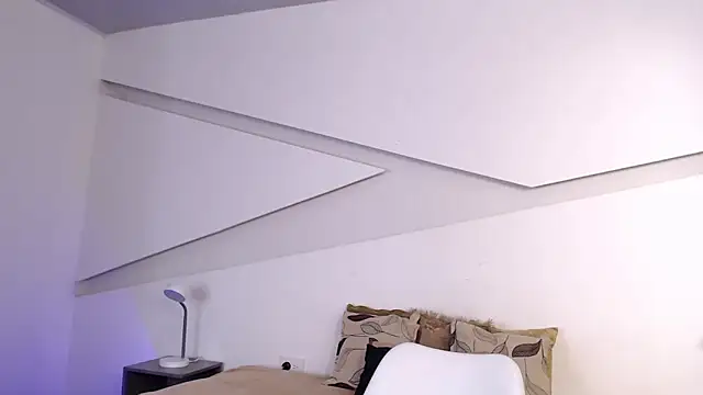 hot little bunny online show from 09-18-25, 09:29