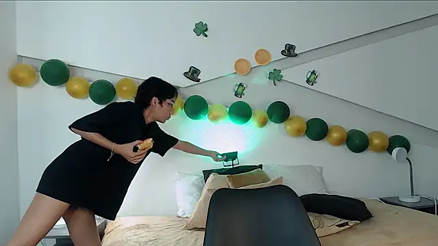 hot little bunny online show from 03-17-25, 11:57