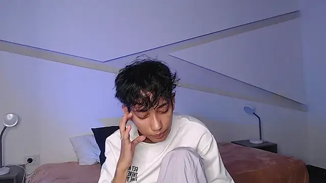 hot little bunny online show from 02-28-25, 09:12