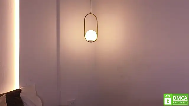 hot little bunny online show from 09-21-25, 08:58