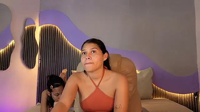 hot little bunny online show from 02-10-26, 08:08