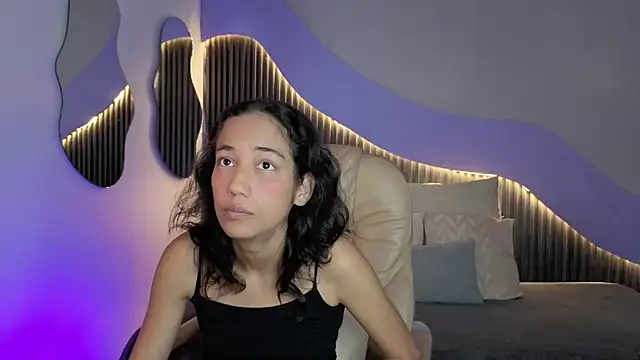 hot little bunny online show from 05-06-26, 09:41