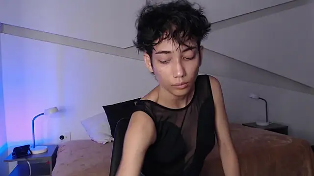 hot little bunny online show from 03-05-25, 08:32