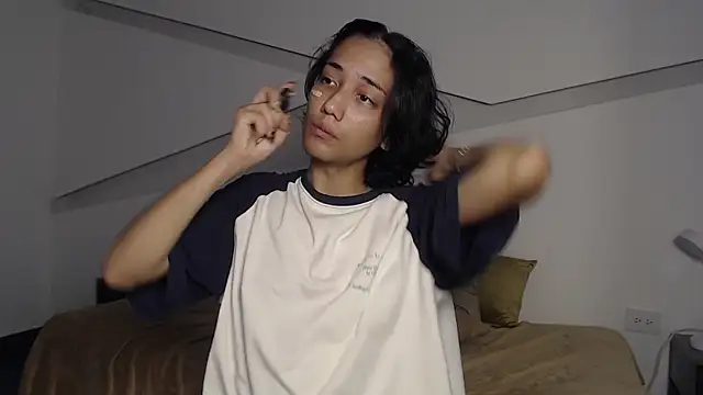 hot little bunny online show from 09-29-25, 08:36