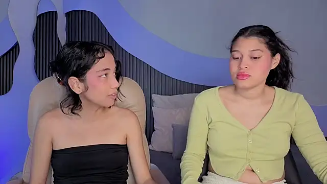 hot little bunny online show from 03-31-26, 09:50