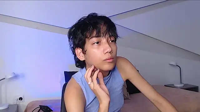 hot little bunny online show from 03-20-25, 09:02