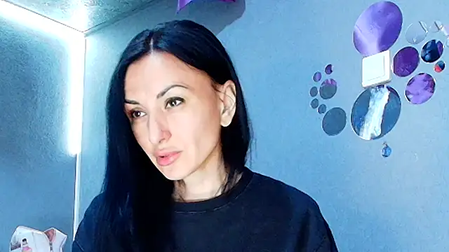 Snapshot of Siaconna chatting on 06-13-26, 07:28 Siaconna online show from 06-13-26, 07:28