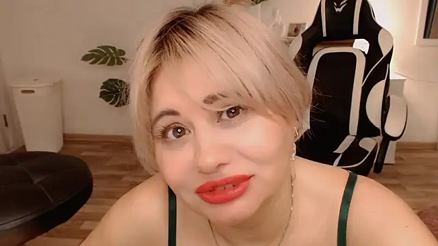 Lola Richie online show from 03-09-26, 05:00