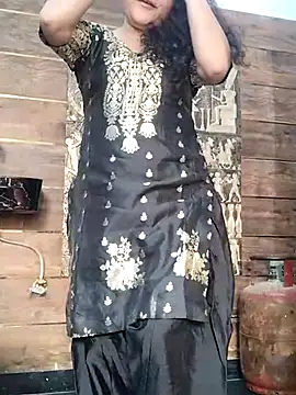 Snapshot of Doll_Nepali chatting on 02-26-25, 07:34 Doll Nepali online show from 02-26-25, 07:34