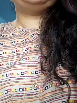 Snapshot of Doll_Nepali chatting on 03-08-25, 05:17 Doll Nepali online show from 03-08-25, 05:17