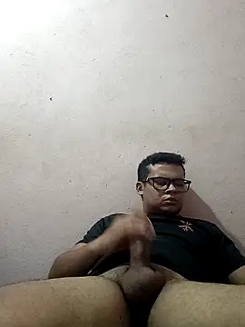 Snapshot of Novin18RJ chatting on 02-16-25, 06:10 Novin18RJ online show from 02-16-25, 06:10