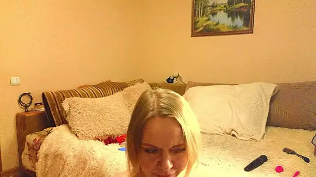 YourQueenX online show from 03-30-26, 04:58